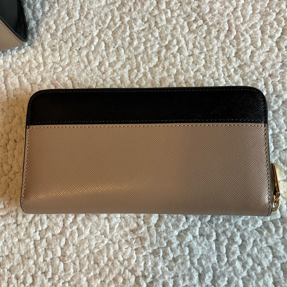 Kate Spade Black and Tan Tote Bag Set ( authentic bag and wallet ) - Picture 12 of 16
